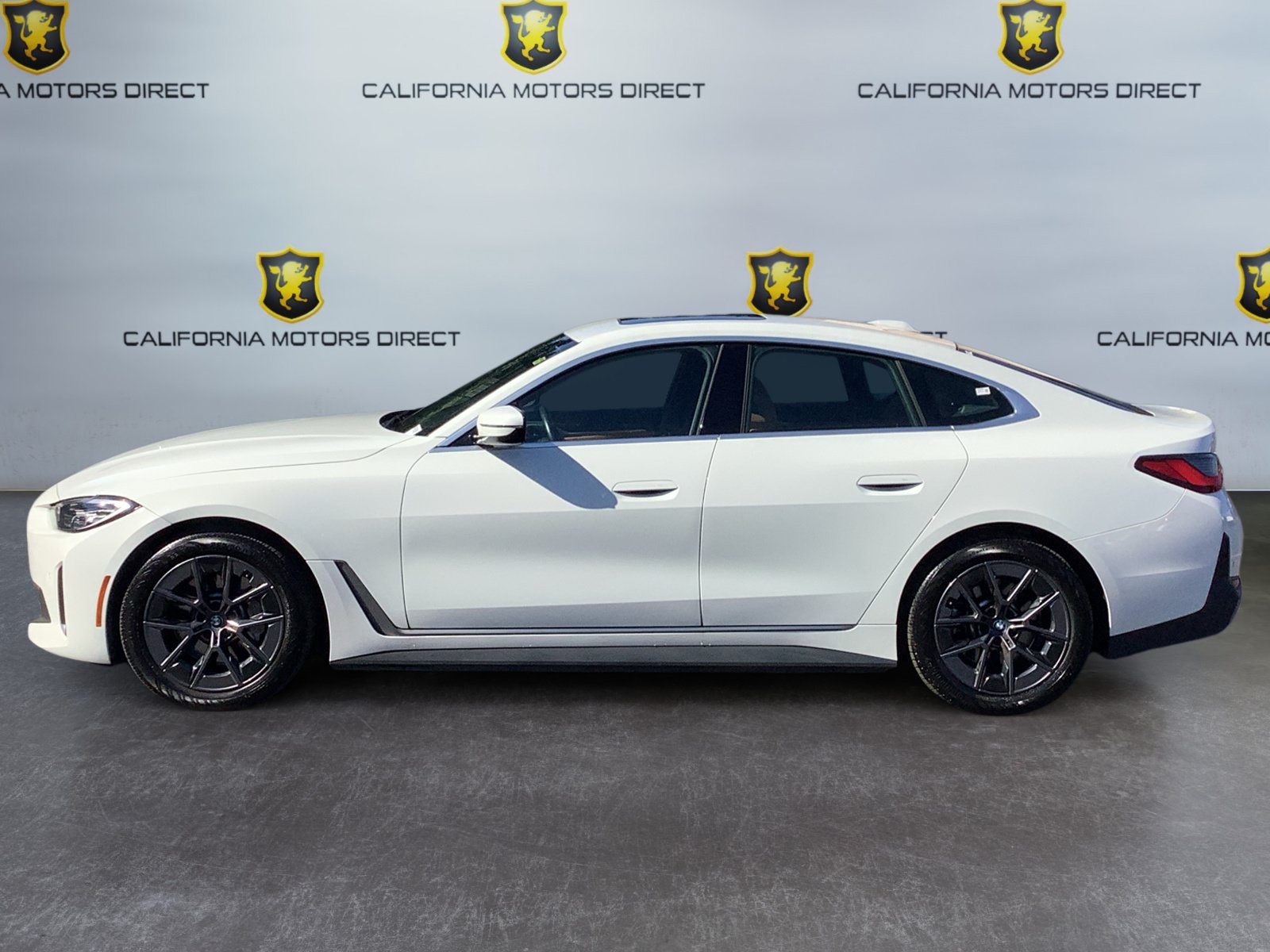 Used 2023 BMW i4 eDrive40 w/ Premium Package RWD image 2