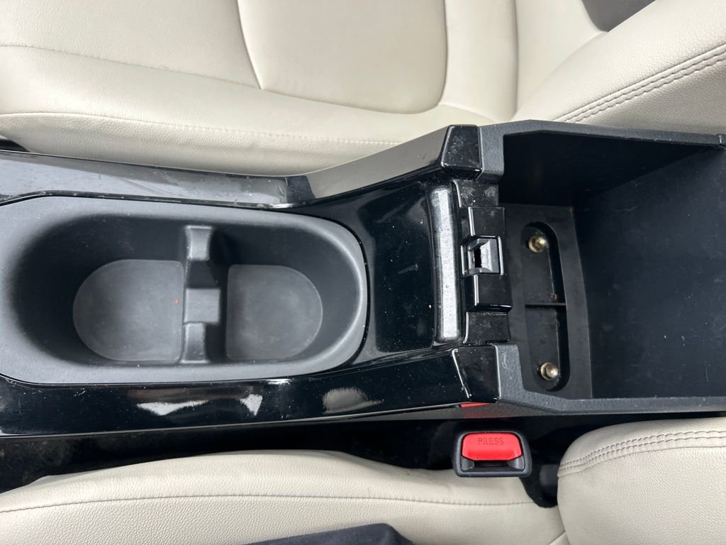 Used 2023 Toyota Corolla Cross XLE w/ Convenience Package image 23