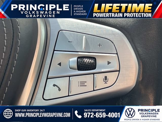 Used 2021 BMW 740i w/ Premium Package RWD image 17