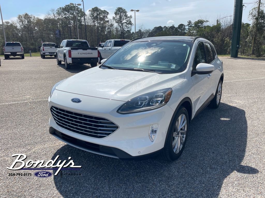 Used 2022 Ford Escape Titanium w/ Titanium Elite Package image 3