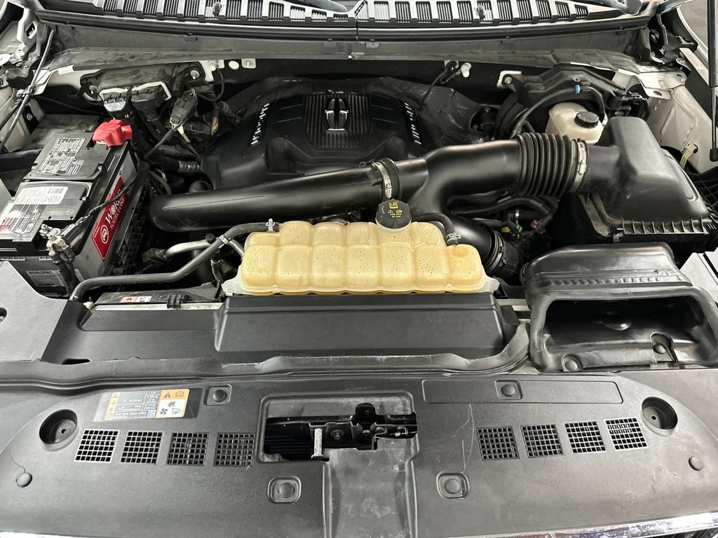 Used 2019 Lincoln Navigator Reserve AWD/4WD image 40