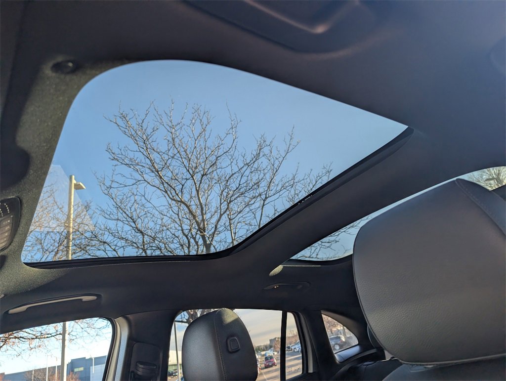 Used 2022 Mercedes-Benz GLA 250 4MATIC image 15