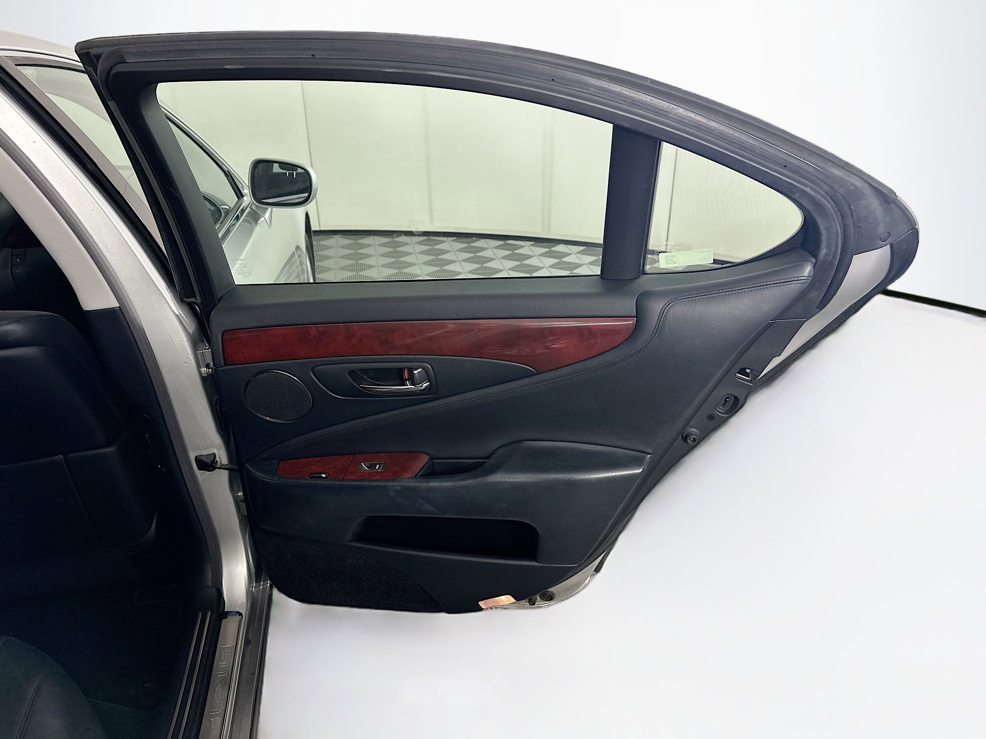 Used 2009 Lexus LS 460 RWD image 31