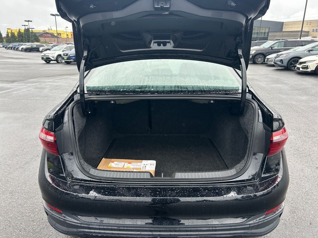 Used 2022 Volkswagen Jetta SE FWD image 22