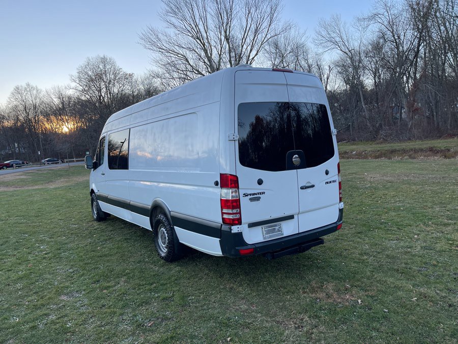 Used 2011 Freightliner Sprinter 2500 image 34