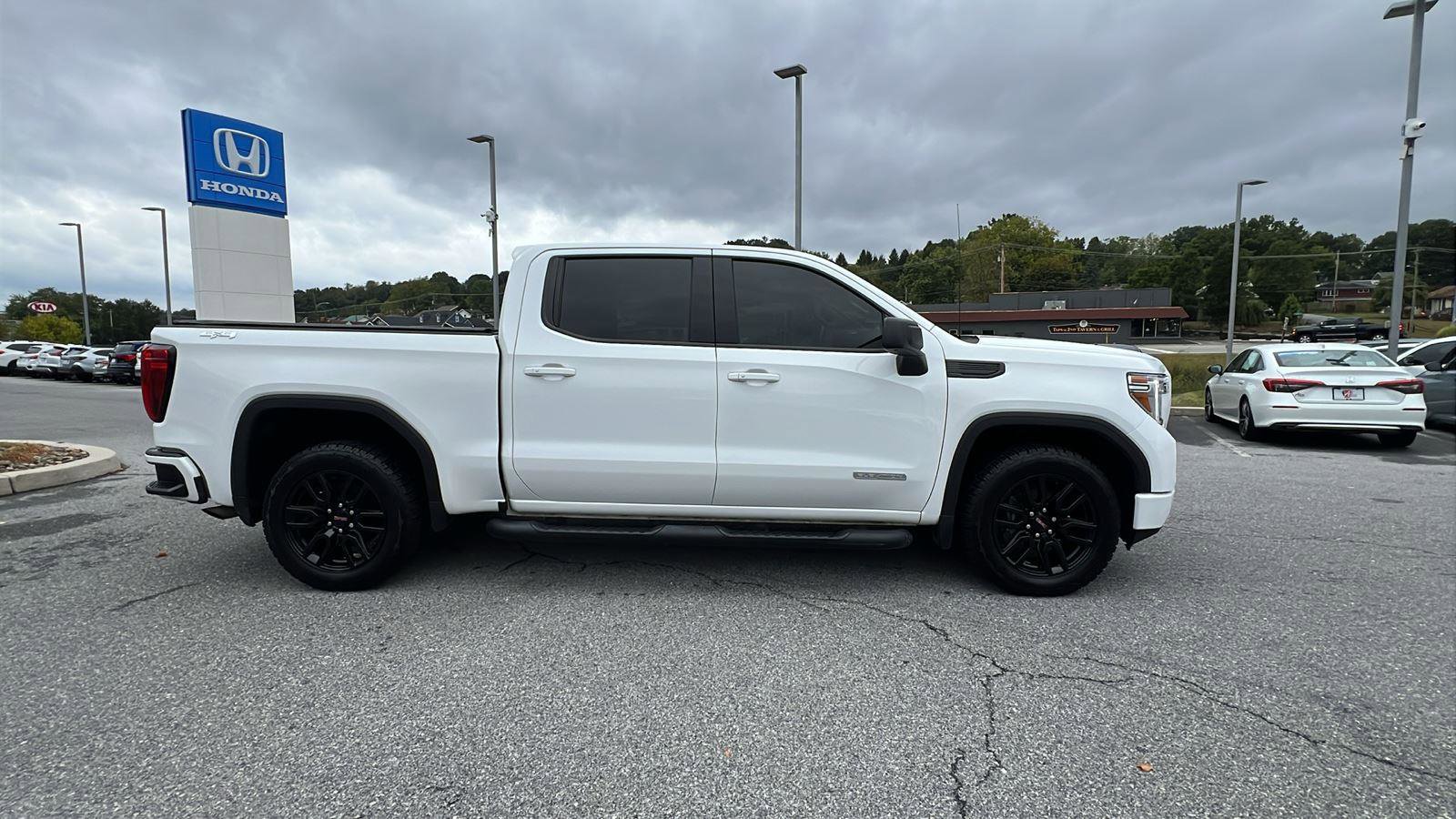 Used 2022 GMC Sierra 1500 Elevation image 3