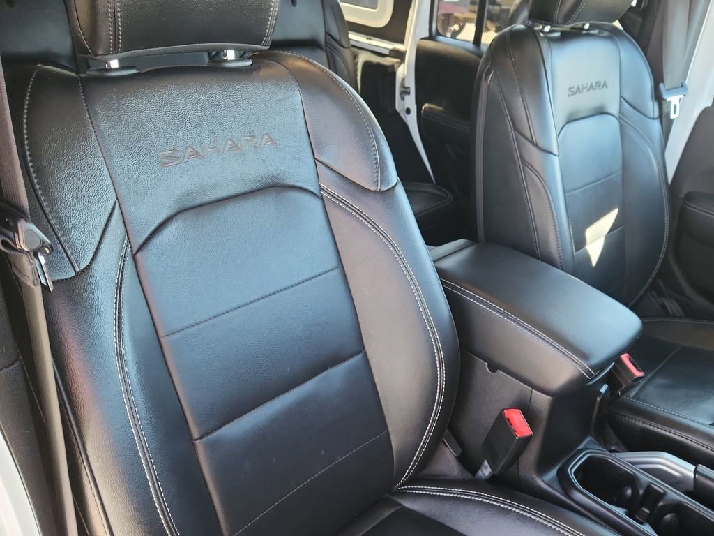 Used 2020 Jeep Wrangler Unlimited Sahara image 16