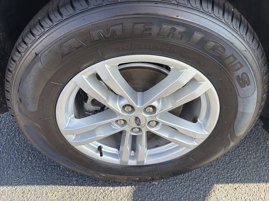 Used 2022 Ford Explorer XLT w/ Equipment Group 202A image 19