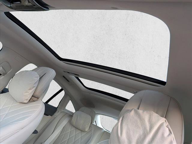 Used 2023 Mercedes-Benz EQS 580 4MATIC Sedan image 13