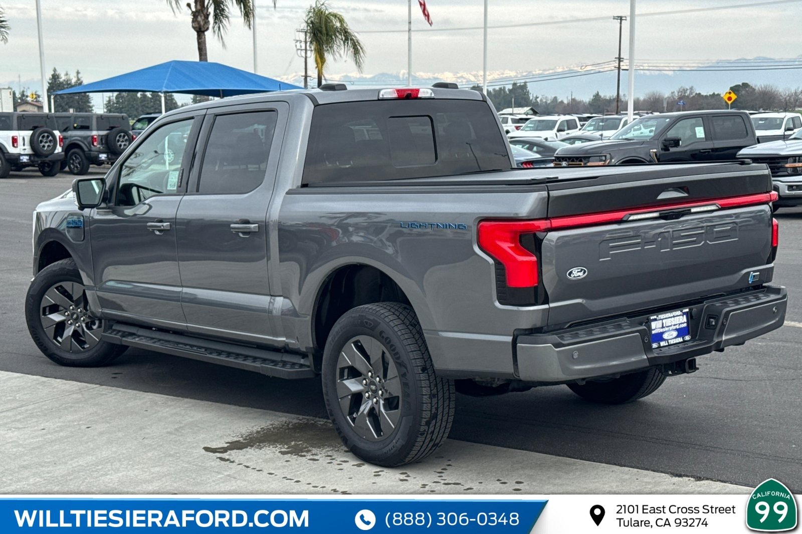 Used 2025 Ford F150 Lightning Lariat image 5