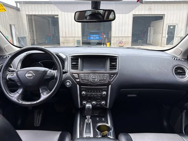Used 2020 Nissan Pathfinder SL AWD/4WD image 15