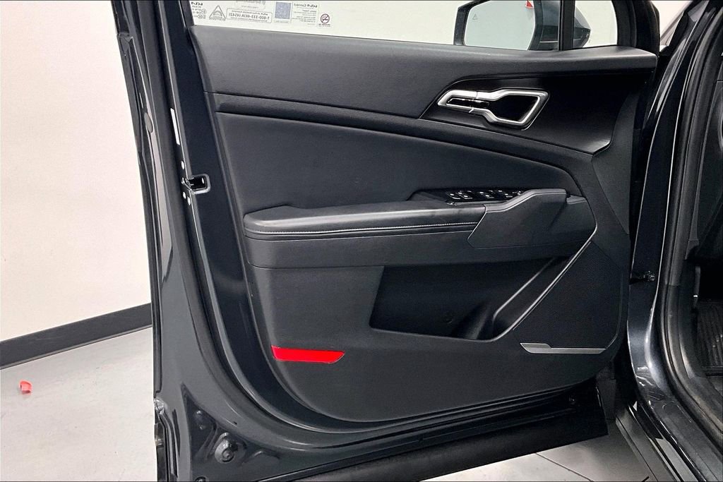 Used 2024 Kia Sportage EX image 17