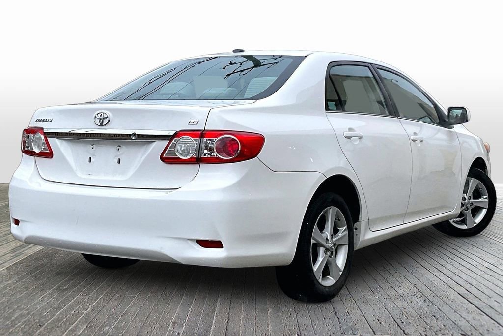 Used 2013 Toyota Corolla LE w/ Premium Pkg image 9