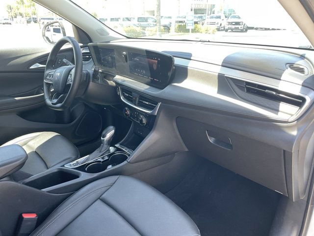Used 2024 Buick Encore GX Sport Touring FWD image 27