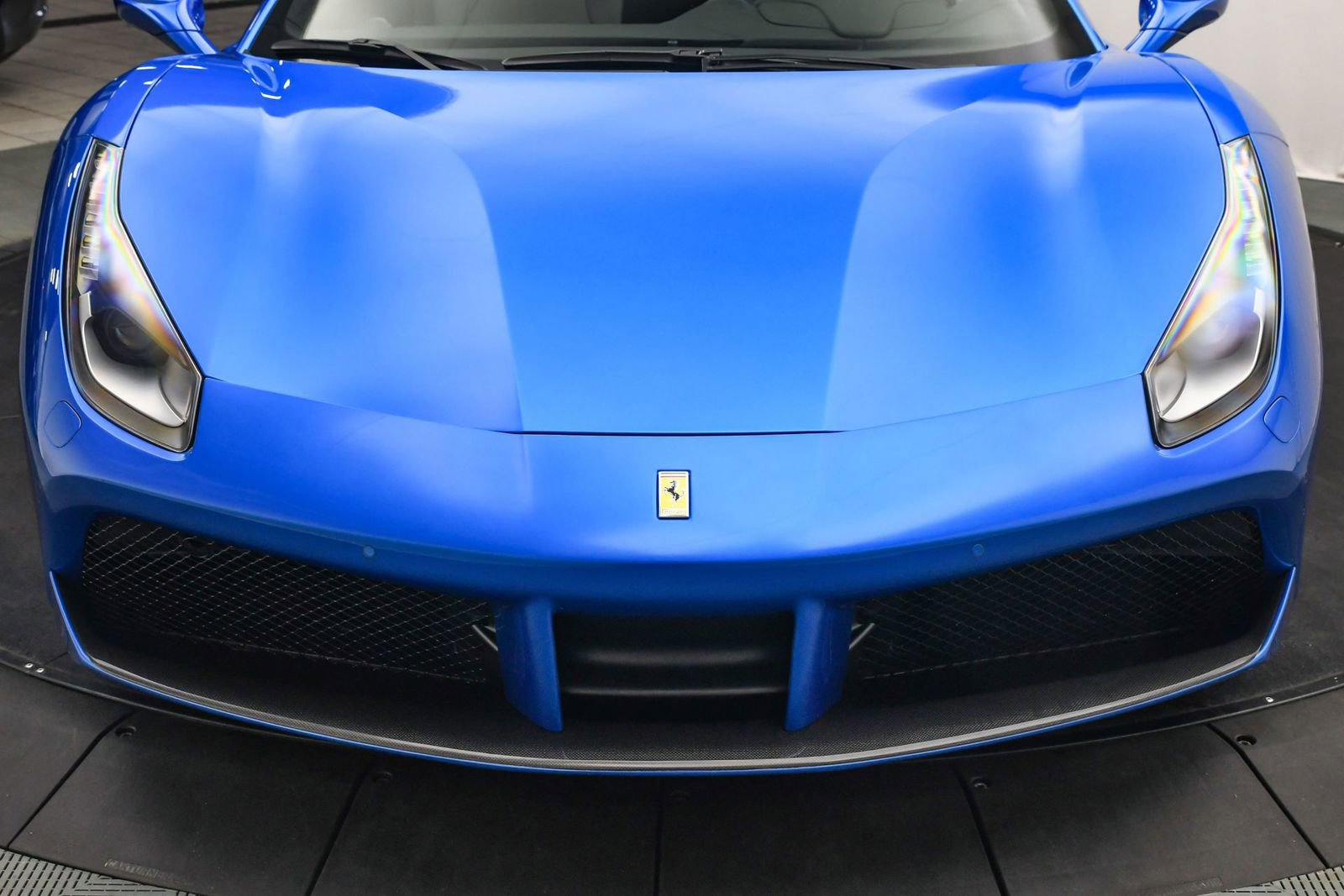 Used 2018 Ferrari 488 Spider Blu Corsa image 28