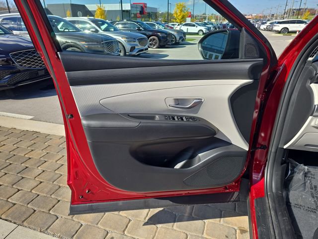 New 2026 Hyundai Tucson SE image 13