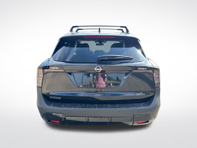 New 2027 Nissan Kicks SR FWD image 8