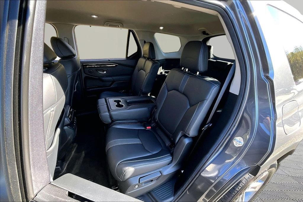 Certified 2025 Honda Pilot EX-L image 16