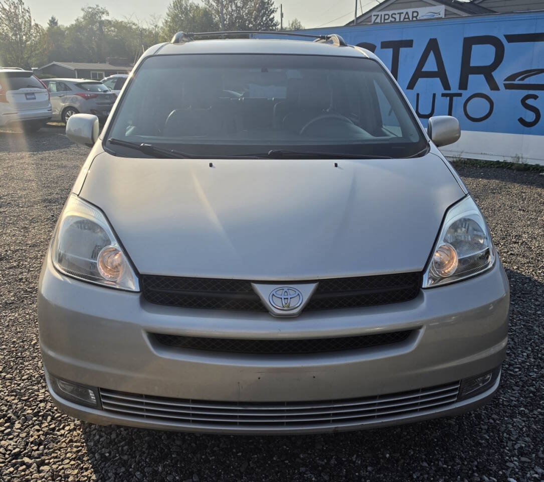 Used 2004 Toyota Sienna XLE w/ XLE Pkg 12 FWD image 2