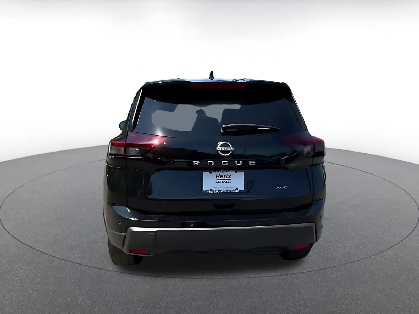 Used 2025 Nissan Rogue SV image 12