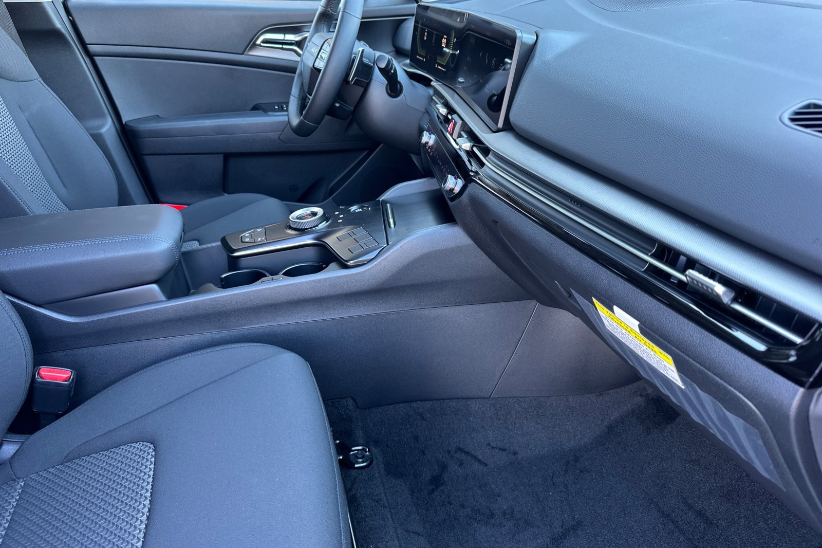New 2027 Kia Sportage LX FWD image 16
