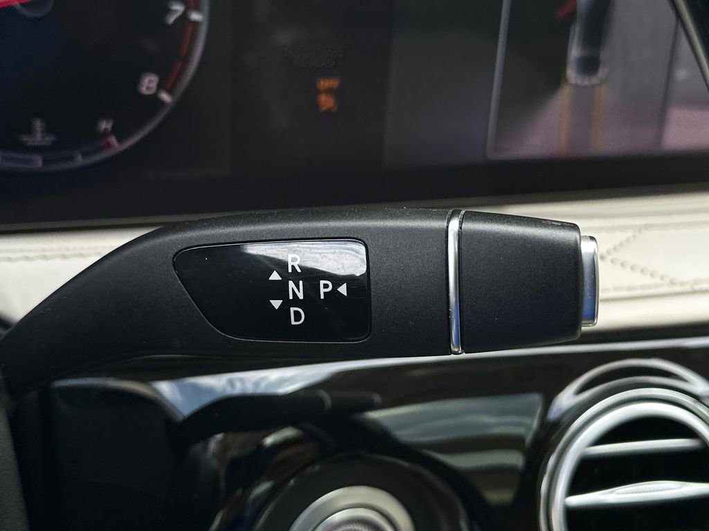 Used 2020 Mercedes-Benz S 560 4MATIC Sedan image 31