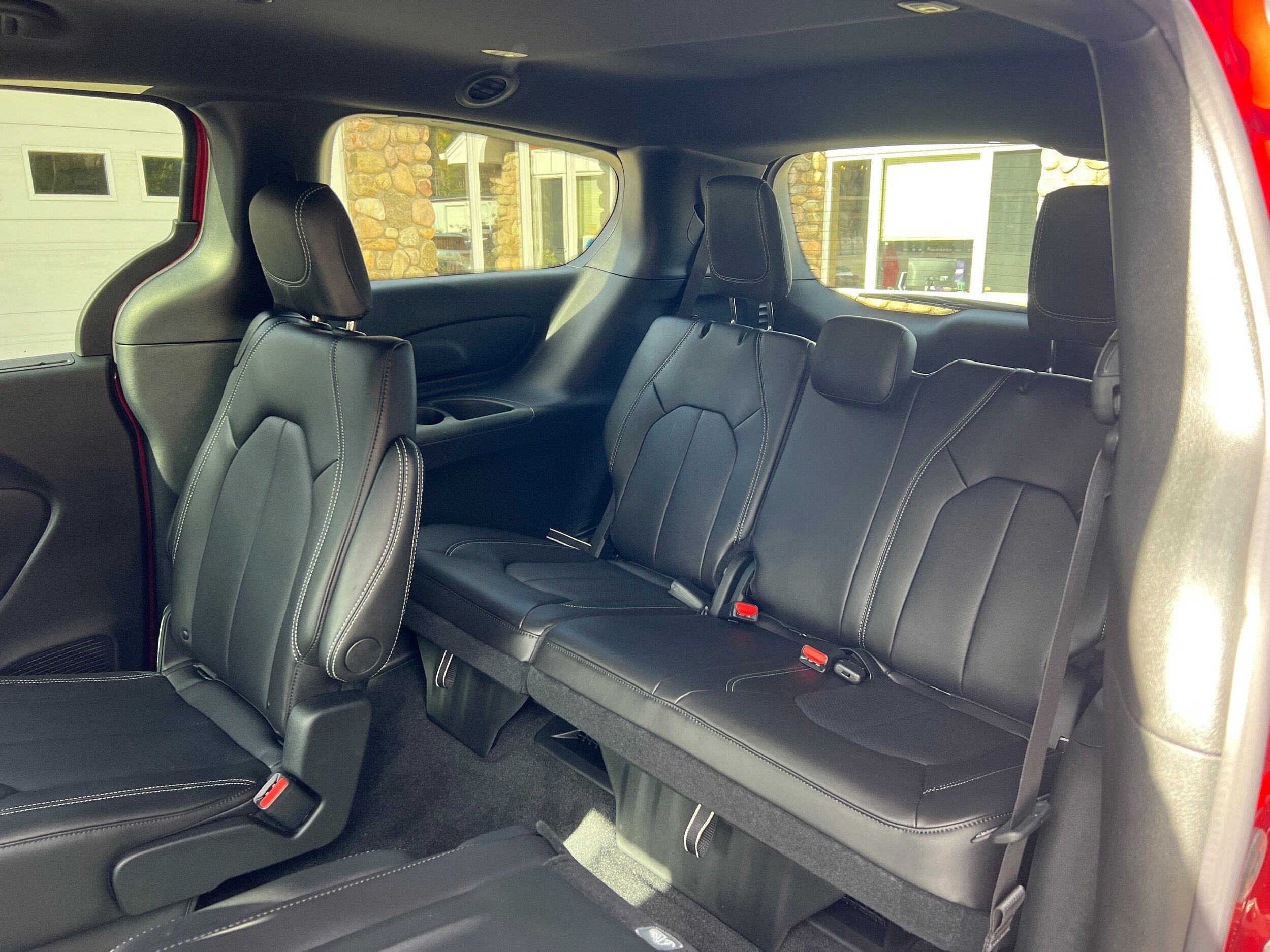 New 2026 Chrysler Pacifica Select AWD/4WD image 10