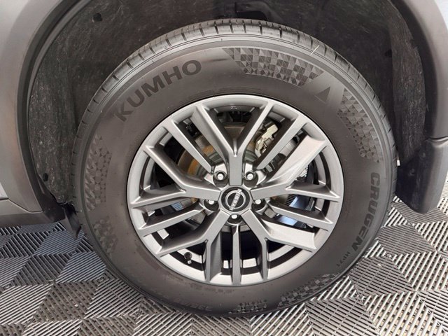 Used 2023 Nissan Rogue S AWD/4WD image 42