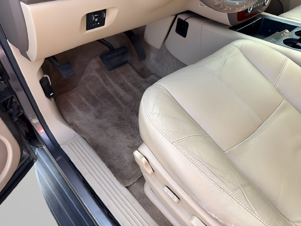 Used 2011 Chevrolet Tahoe LT w/ Texas Edition RWD image 19