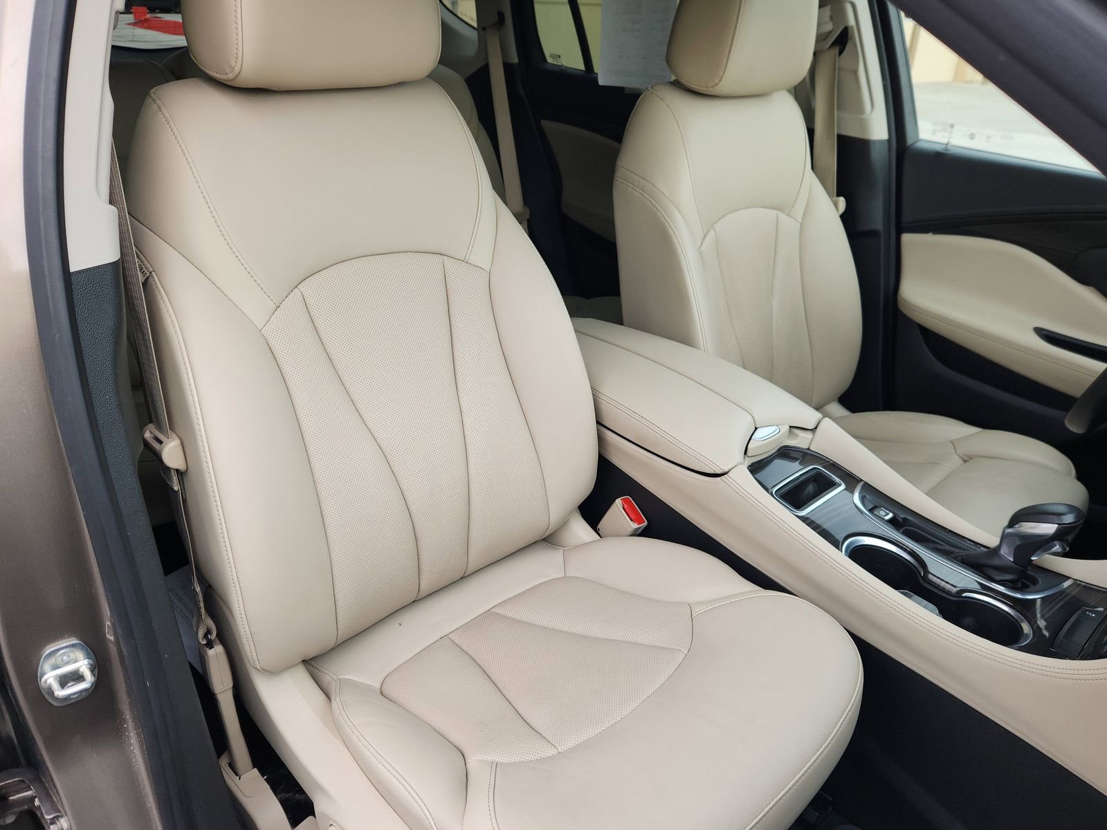 Used 2019 Buick Envision Premium w/ Driver Confidence Package image 14