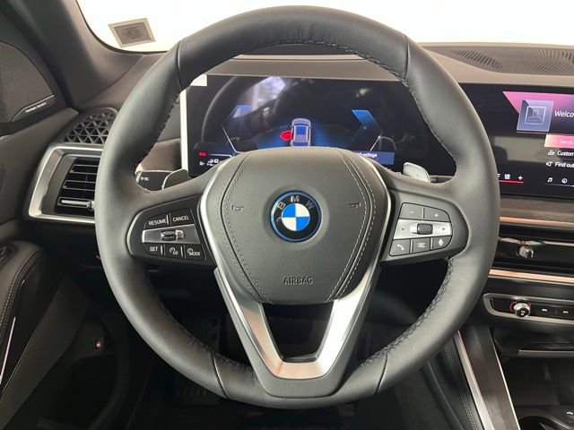 New 2026 BMW X5 xDrive50e w/ Climate Comfort Package AWD/4WD image 12