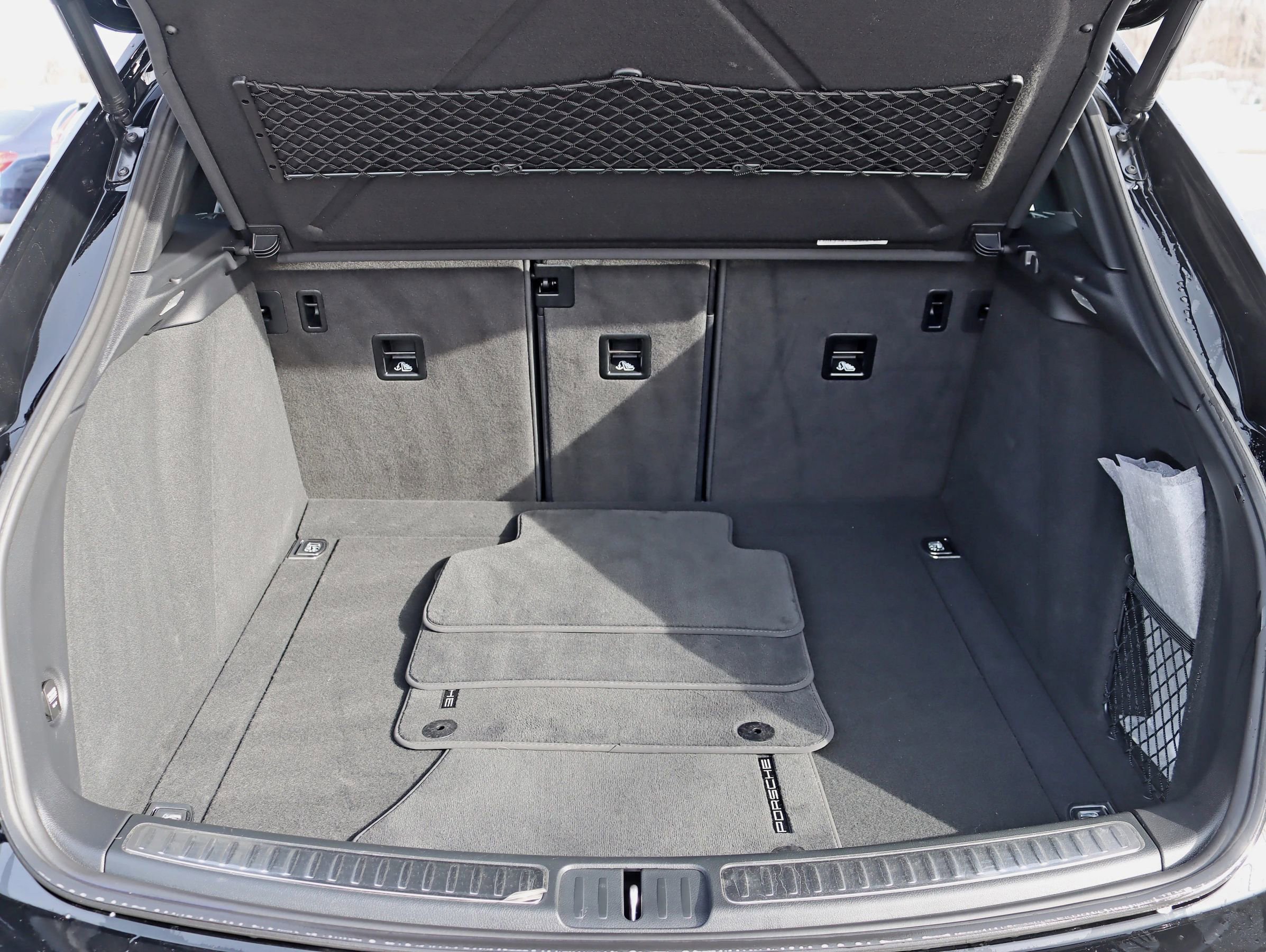 Used 2020 Porsche Macan Sport Edition image 32