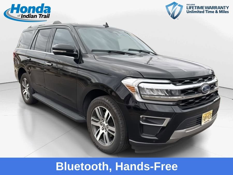 Used 2024 Ford Expedition Limited image 3