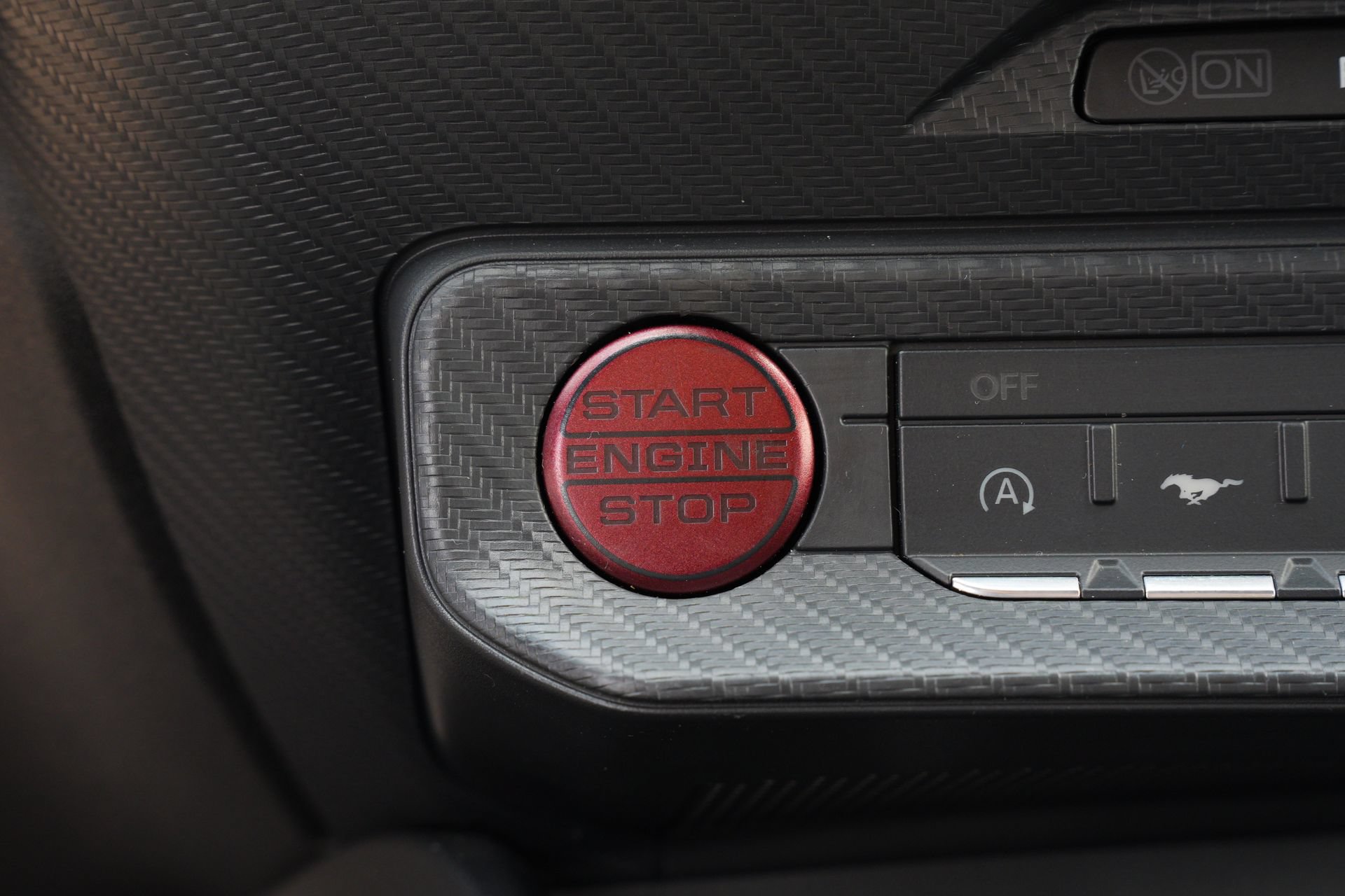Used 2025 Ford Mustang GT Premium RWD image 15