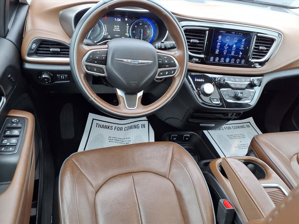 Used 2017 Chrysler Pacifica Limited w/ Advanced Safetytec Group image 4