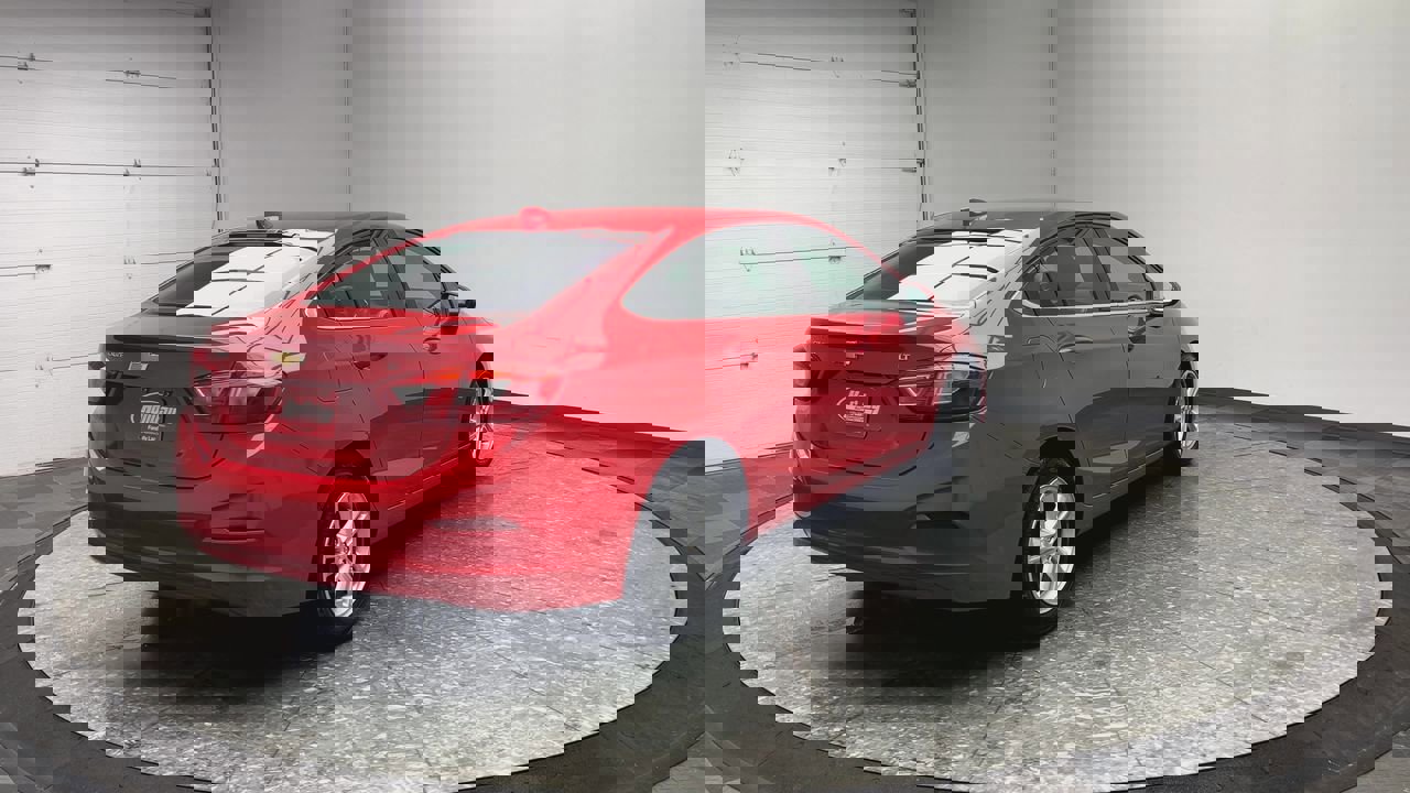 Used 2017 Chevrolet Cruze LT image 30