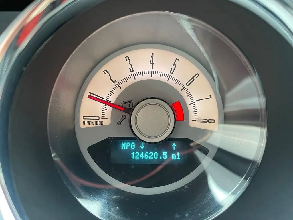 Used 2010 Ford Mustang GT Premium RWD image 21
