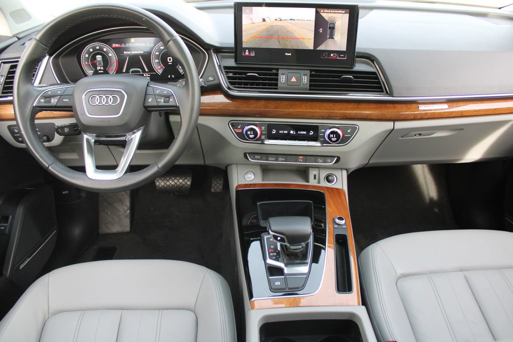 Used 2022 Audi Q5 2.0T Premium Plus w/ Premium Plus Package AWD/4WD image 21