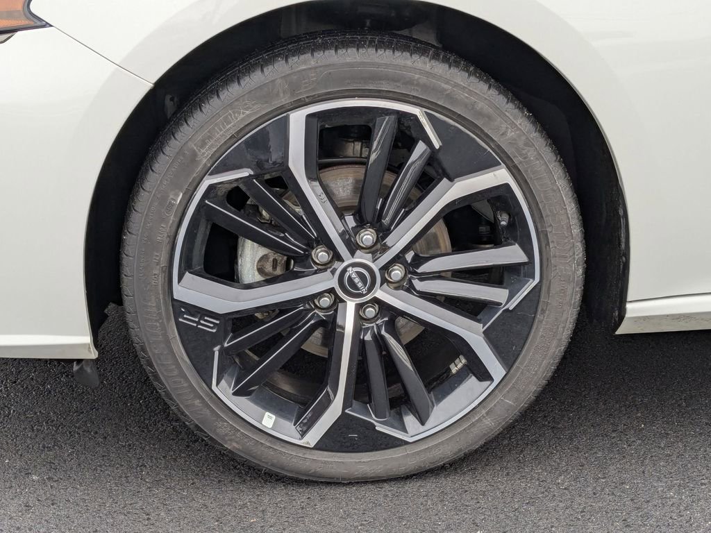 Used 2025 Nissan Altima 2.5 SR image 11