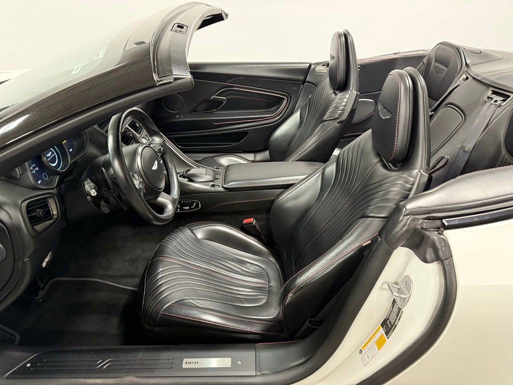 Used 2019 Aston Martin DB11 Volante image 9