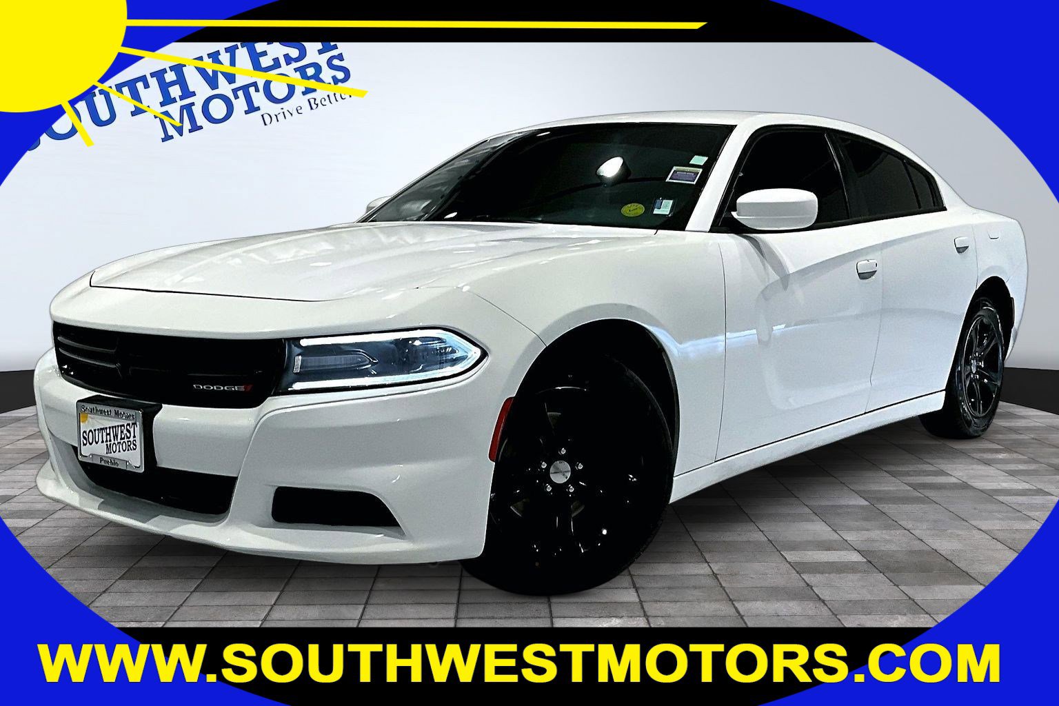 Used 2018 Dodge Charger SXT RWD image 1