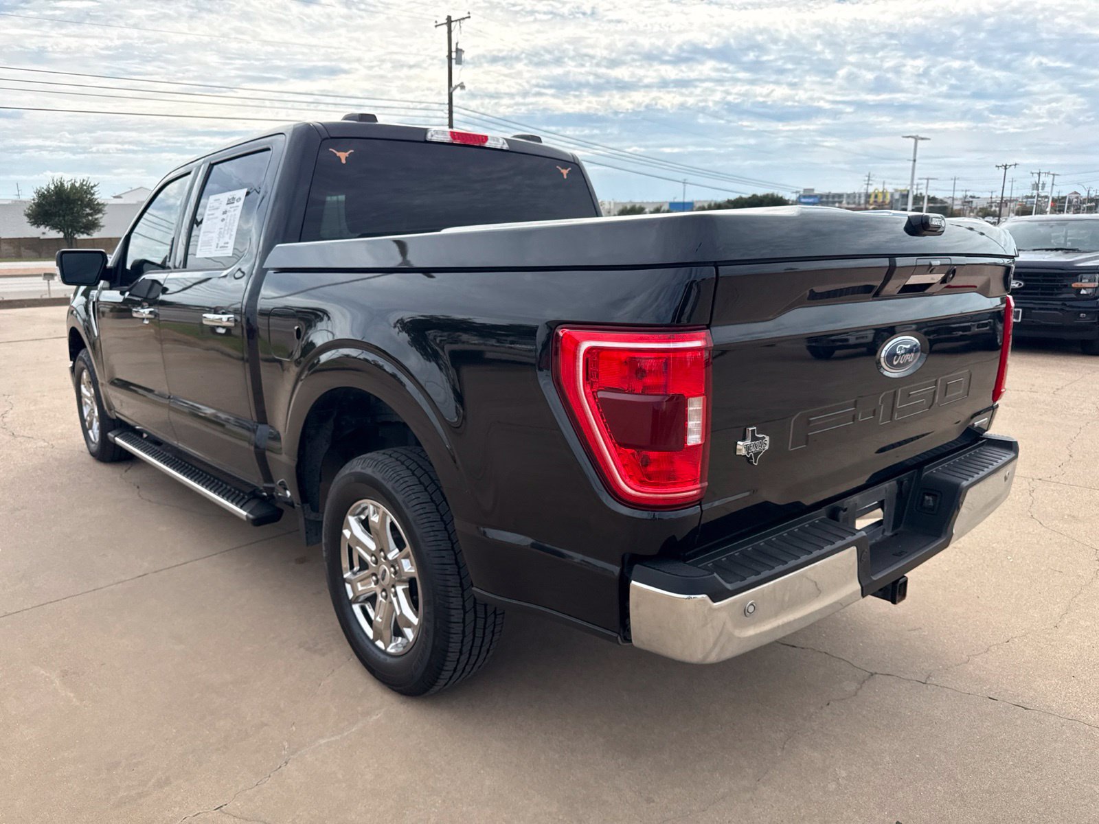 Used 2022 Ford F150 XLT w/ Equipment Group 302A High RWD image 5