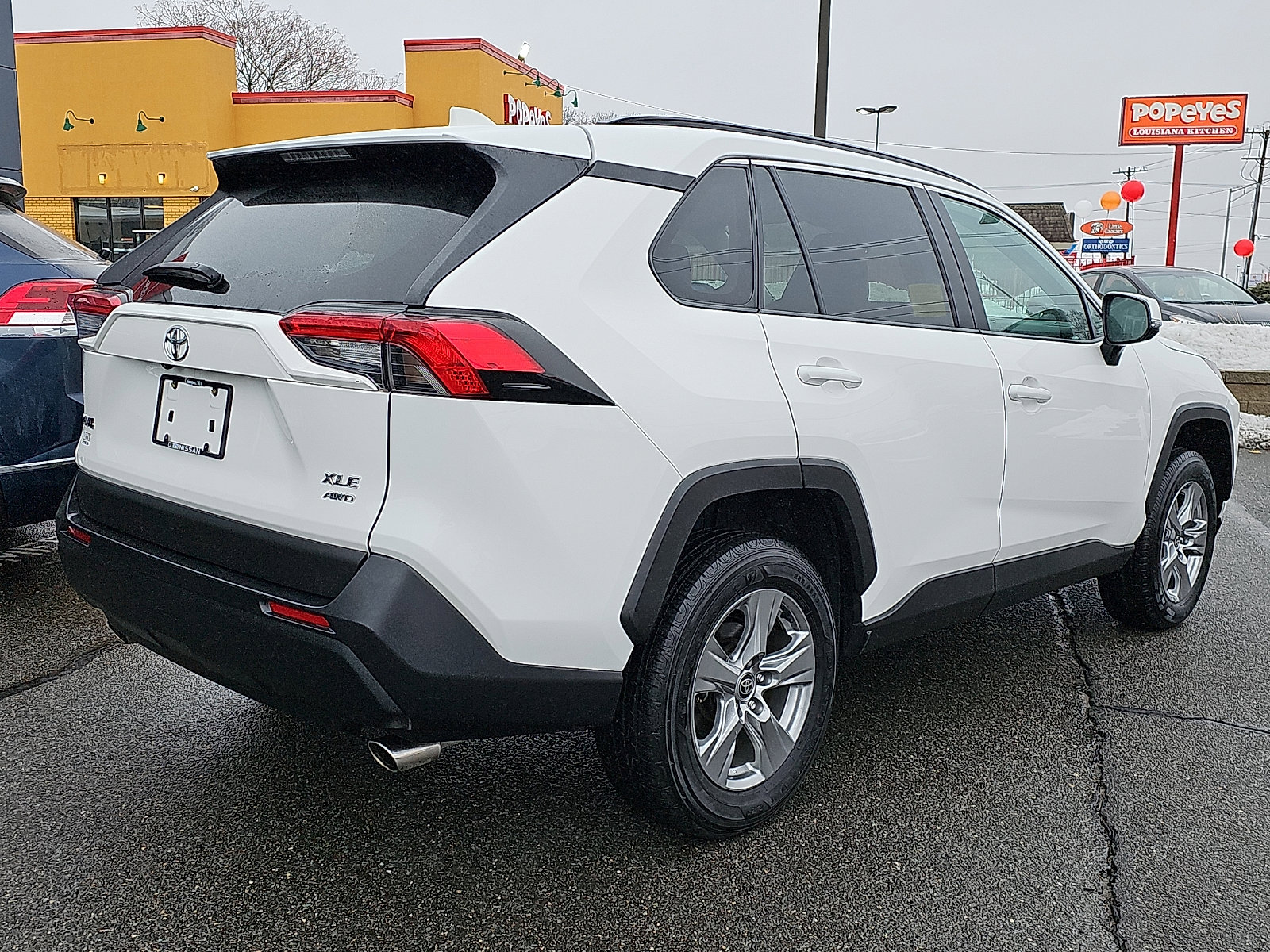 Used 2024 Toyota RAV4 XLE image 6