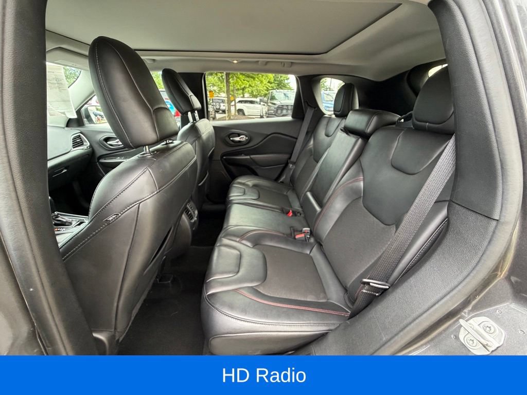 Used 2021 Jeep Cherokee Trailhawk w/ Sun, Sound & Nav Group AWD/4WD image 18