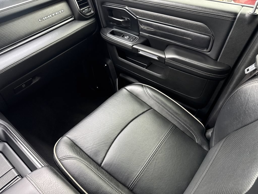 Used 2022 RAM 3500 Limited AWD/4WD image 15