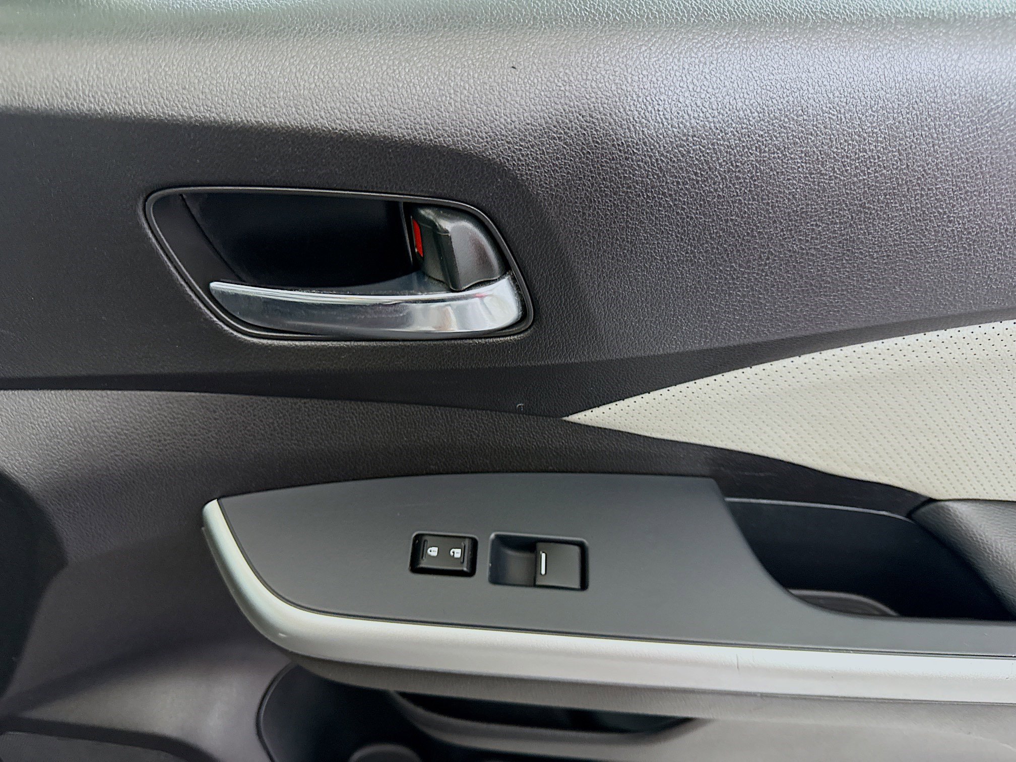 Used 2016 Honda CR-V Touring image 32