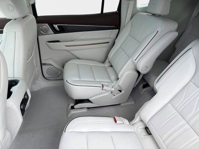 New 2026 Buick Enclave Avenir w/ Super Cruise Package image 12