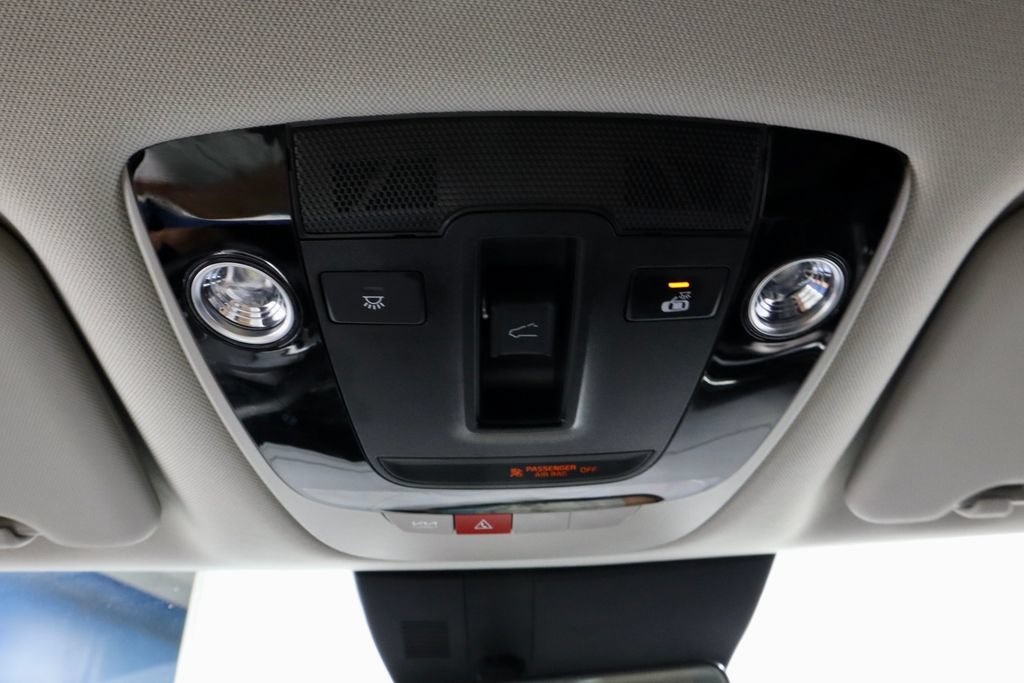 Used 2025 Kia Sportage EX w/ Premium Package FWD image 32