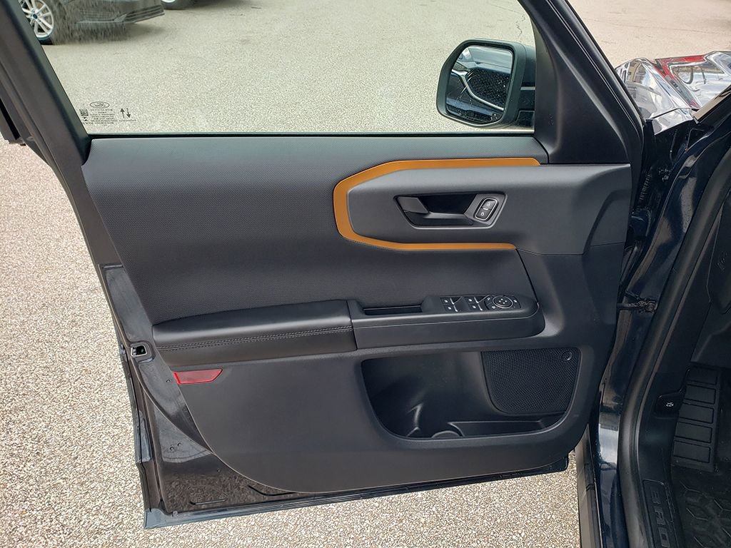 Used 2023 Ford Bronco Sport Badlands image 10