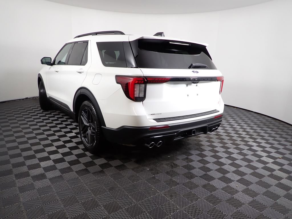 Used 2025 Ford Explorer ST image 12